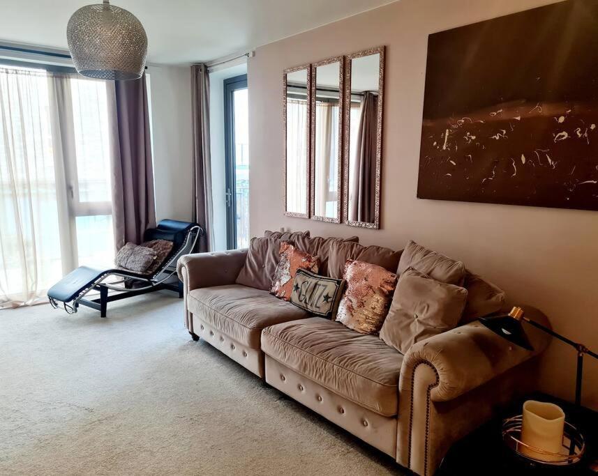 Stylish Near Tower Bridge Apartament