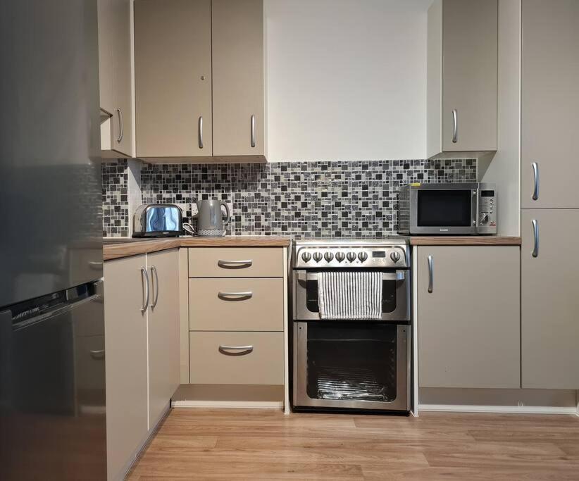 Stylish Near Tower Bridge Apartament Londra