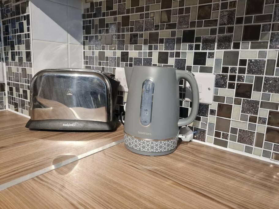 Stylish Near Tower Bridge Apartament Londra